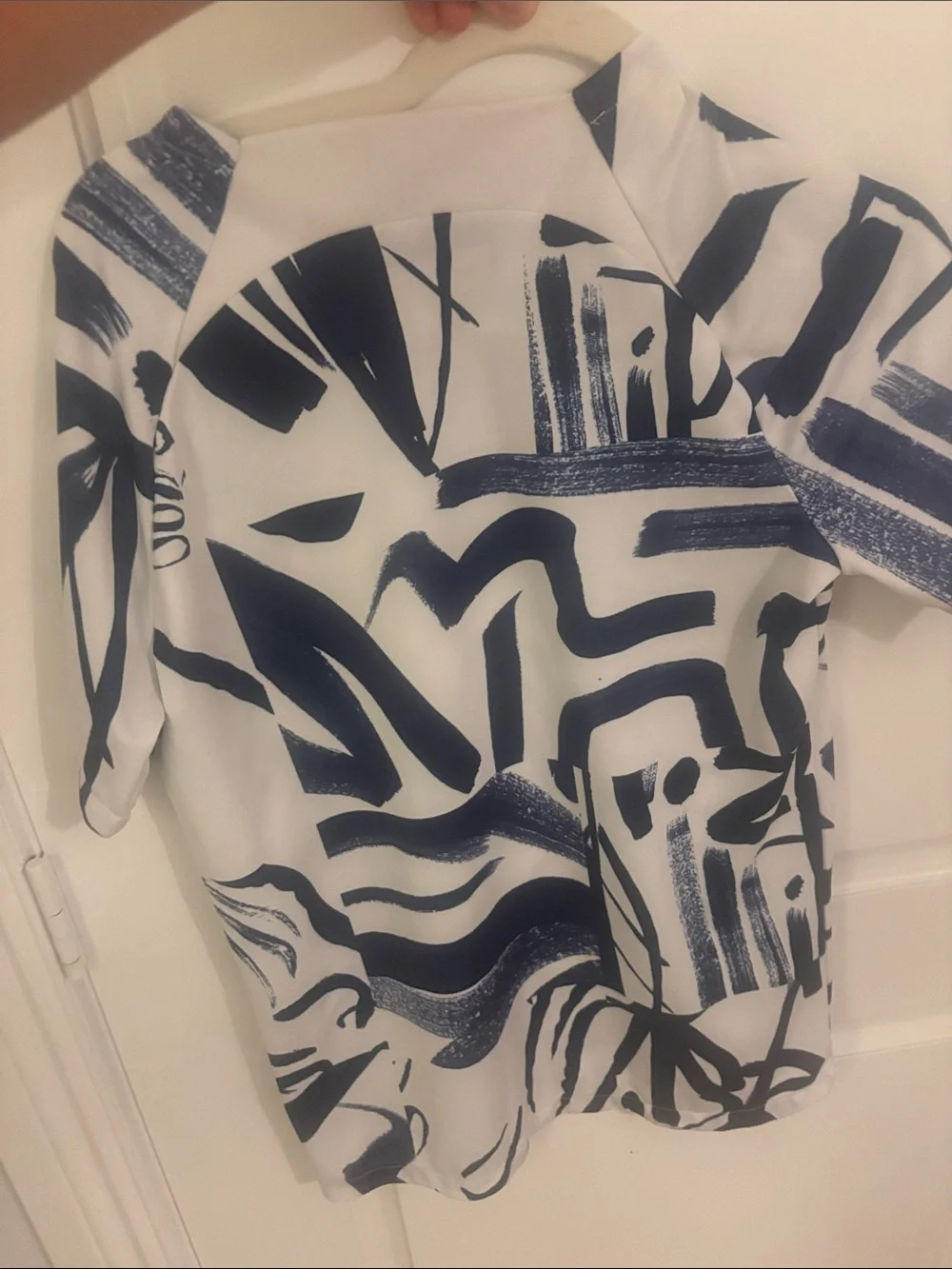Nike Men’s White & Navy Abstract Graphic Soccer Jersey men’s medium Dri fit
